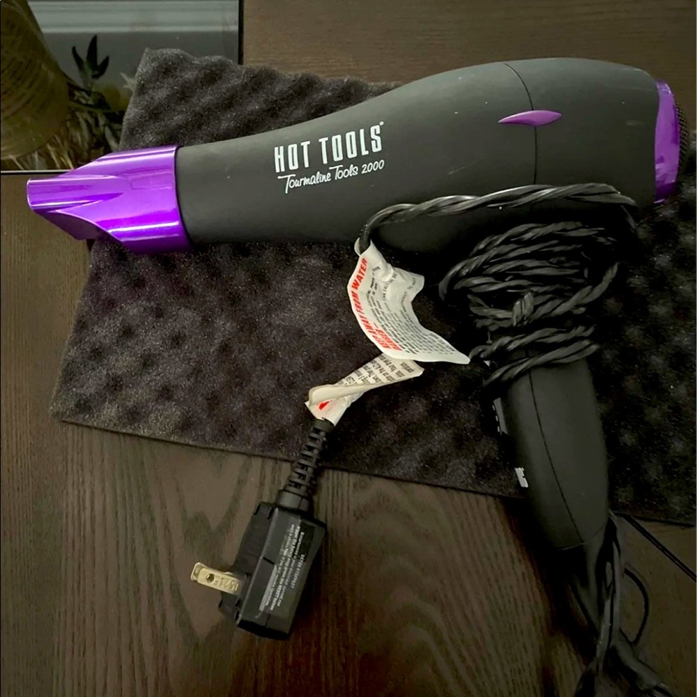 Hot tools blow dryer!